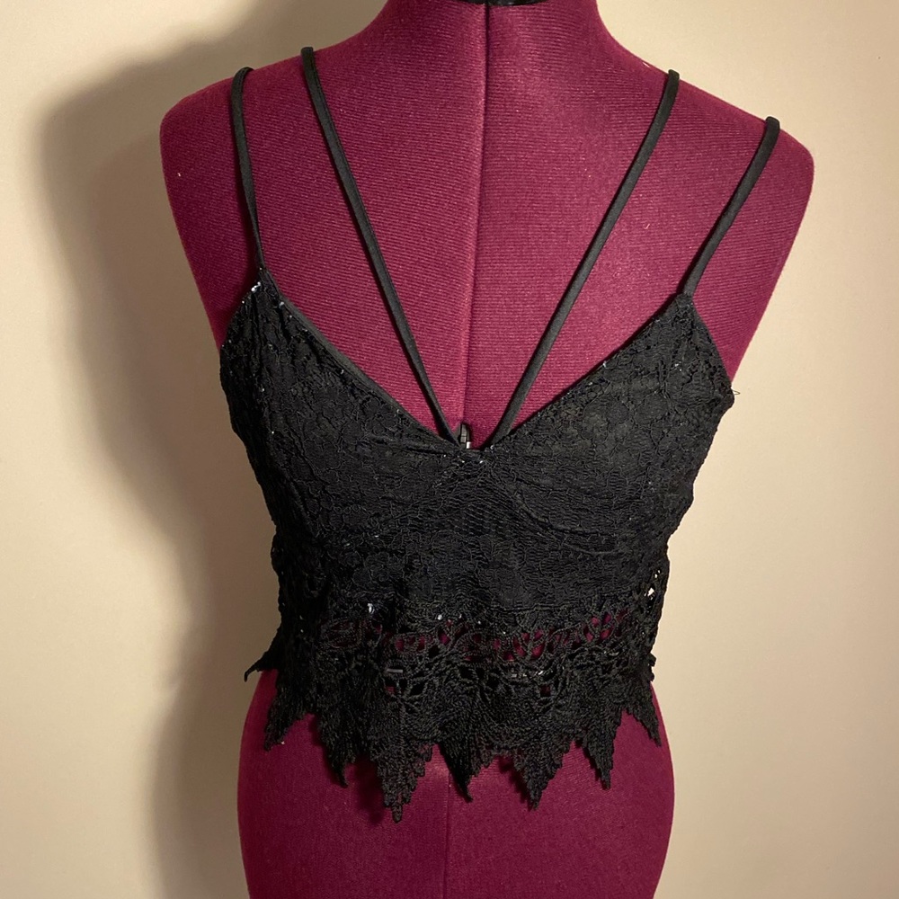 lace crop top
